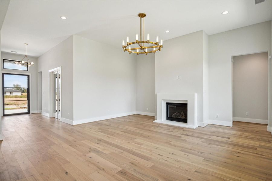 Spacious, unfurnished interior of a new home in Sienna - Estates at Summerhouse Lake, Missouri City (Image 12).