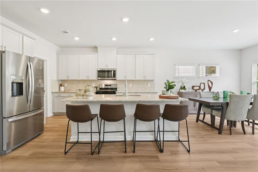 Furnished interior view inside a new home in Ivey Township, Dallas (Image 27).