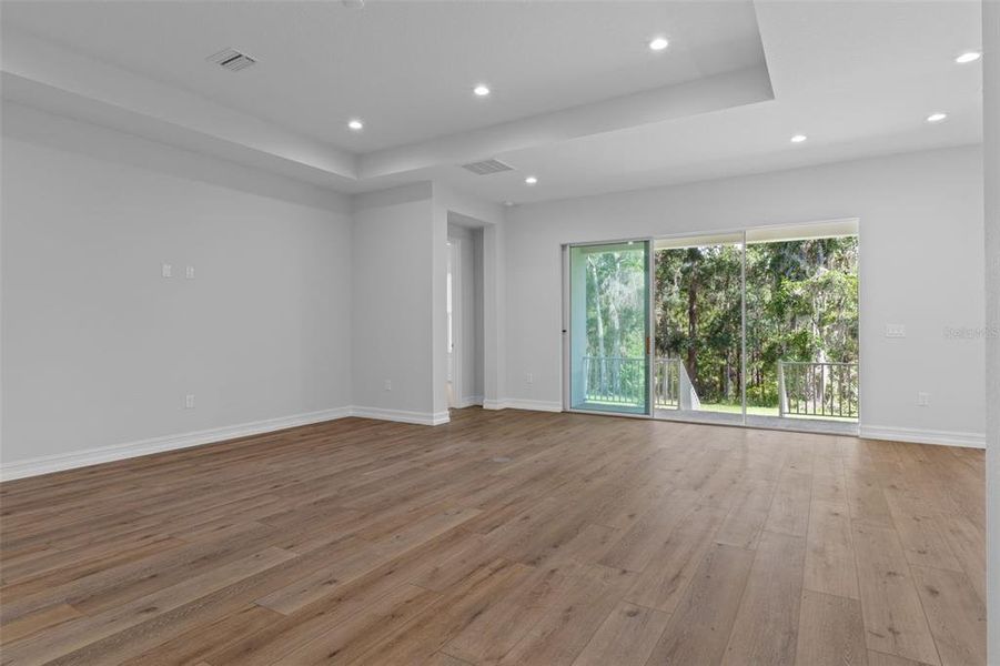 Spacious, unfurnished interior of a new home in Southern Hills Plantation, Brooksville (Image 17).
