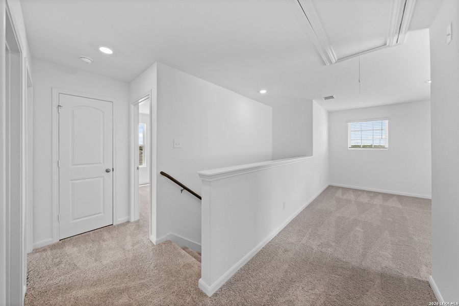 Spacious, unfurnished interior of a new home in , San Antonio (Image 14).