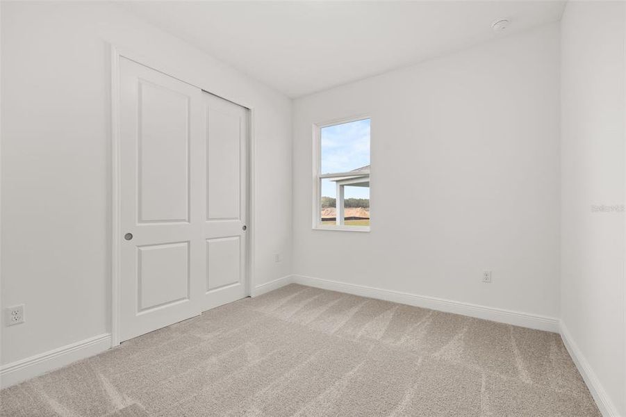 Spacious, unfurnished interior of a new home in Reserve at Hammock Oaks, Lady Lake (Image 16).