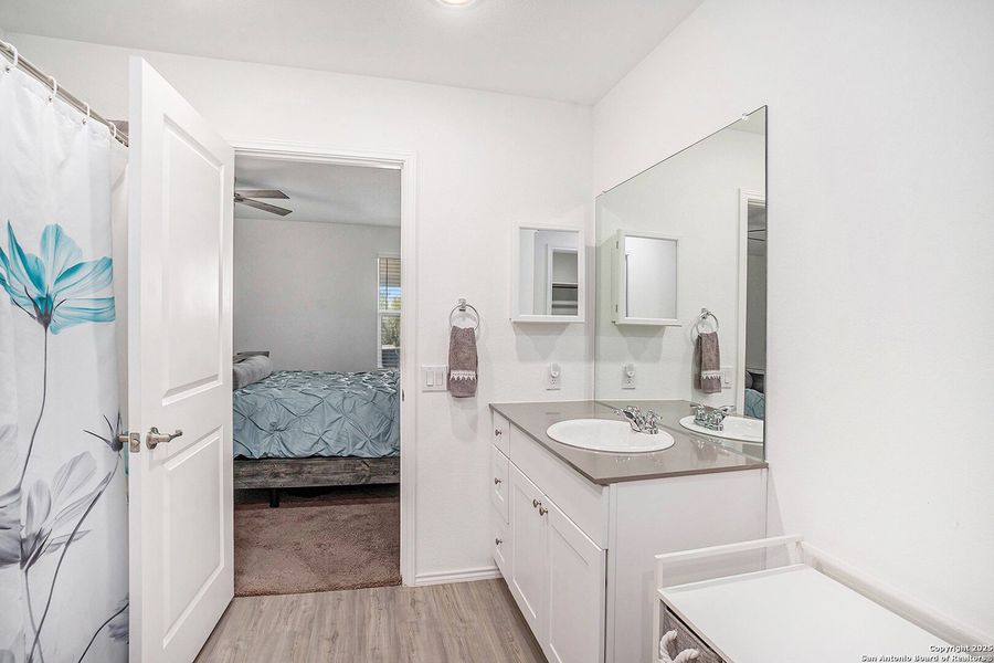 Furnished interior view inside a new home in Mission del Lago: Watermill Collection, San Antonio (Image 13). Furnished interior view inside a new home in Mission del Lago: Watermill Collection, San Antonio (Image 13).