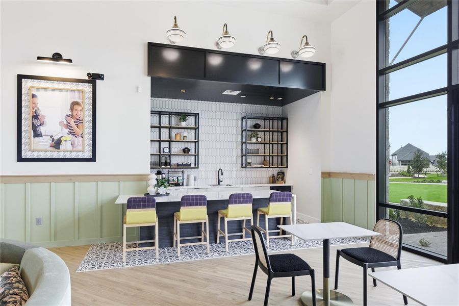 Image 20 of a home in Flora.