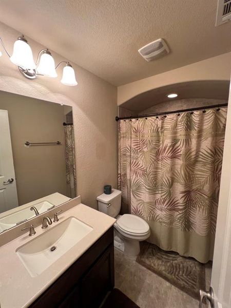 Furnished interior view inside a new home in , Fort Worth (Image 16).