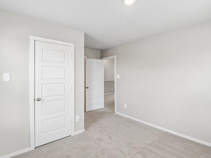 Photo is not of the actual home, but is an inspirational photo of builder’s model home and may depict options, furnishings, and/or decorator features that are not included Photo is not of the actual home, but is an inspirational photo of builder’s model home and may depict options, furnishings, and/or decorator features that are not included