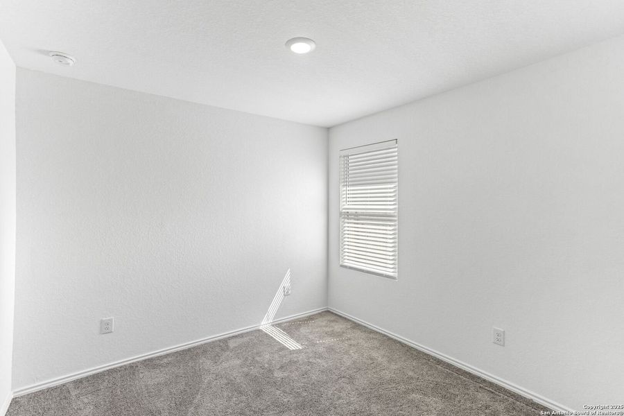 Spacious, unfurnished interior of a new home in , Bulverde (Image 13).