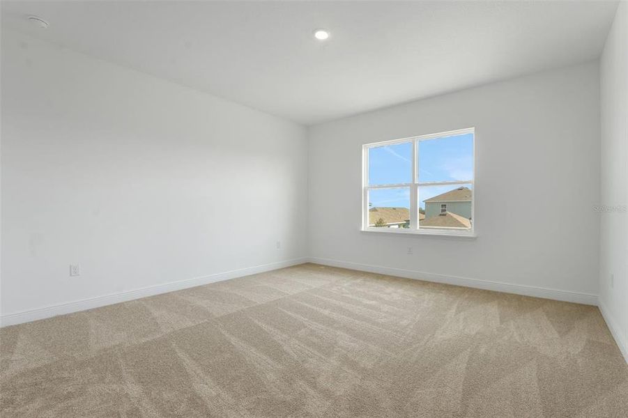 Spacious, unfurnished interior of a new home in Crossroads at Kelly Park, Apopka (Image 9).