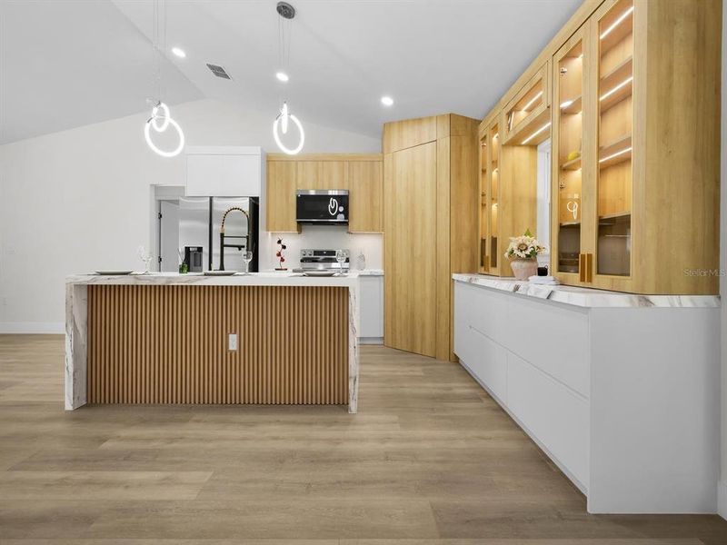 Furnished interior view inside a new home in , Ocklawaha (Image 11).