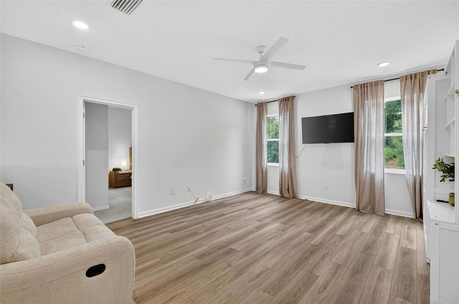 Spacious, unfurnished interior of a new home in Summerbrooke, Mount Dora (Image 22).