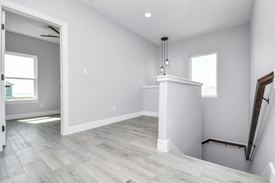 Spacious, unfurnished interior of a new home in , Dickinson (Image 18).