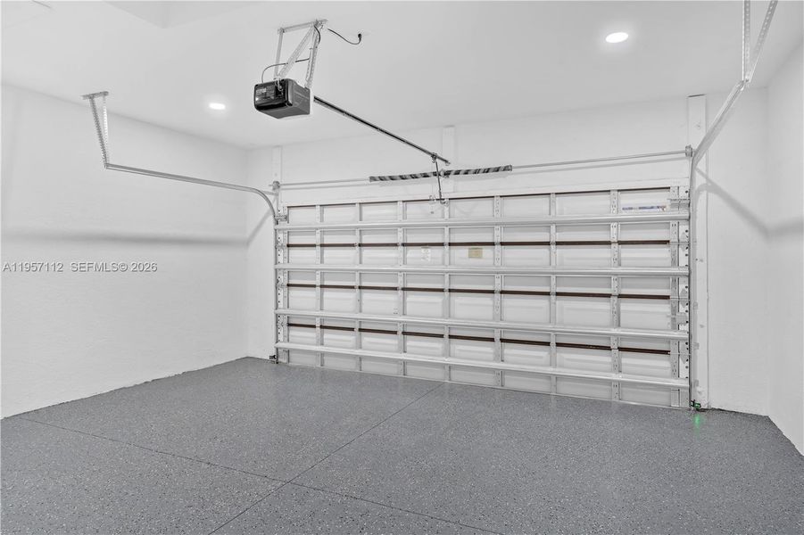 Spacious, unfurnished interior of a new home in , Lehigh Acres (Image 35).