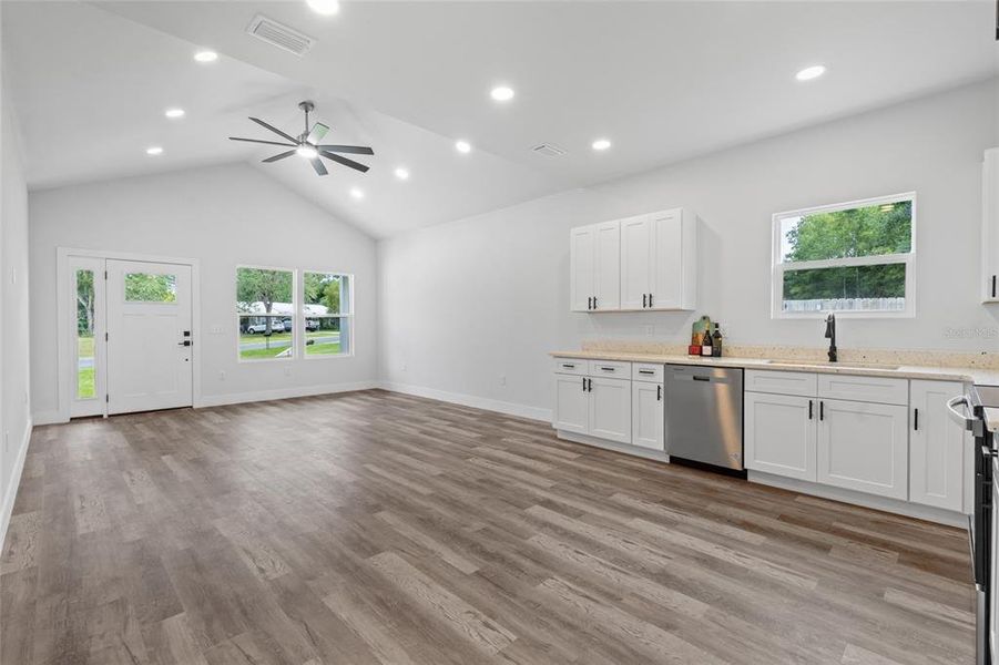 Open Floorplan - Living room, dining area and kitchen