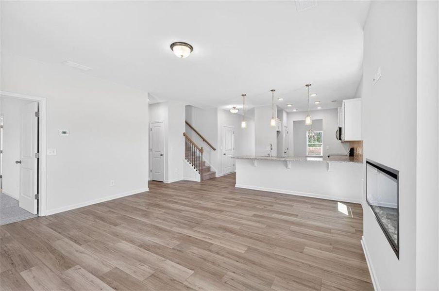 Spacious, unfurnished interior of a new home in Evergreen at Lakeside, Temple (Image 13).