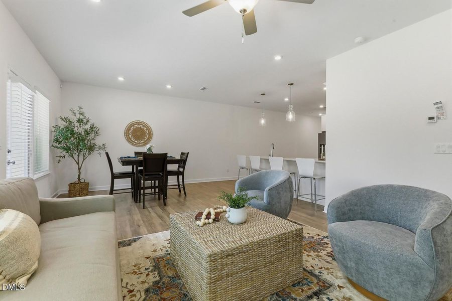 024-048-Family Room-1500x1000