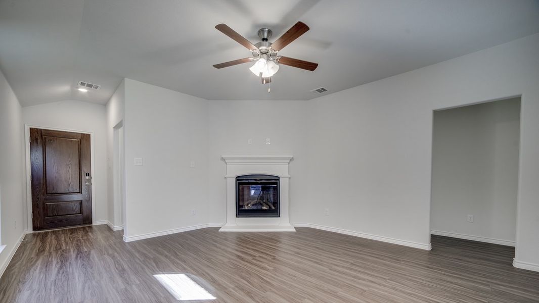 Representative unfurnished interior of a home built from the Pearl by D.R. Horton in Elevon, Lavon (Image 7).