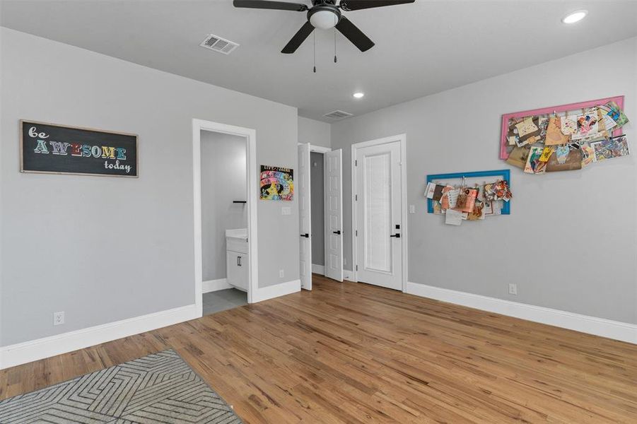 Spacious, unfurnished interior of a new home in , Godley (Image 23).