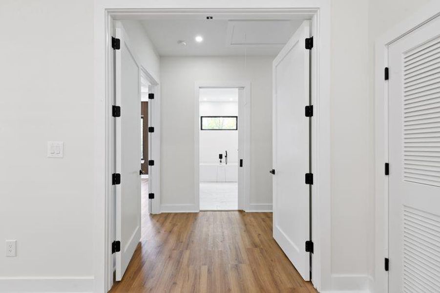 Spacious, unfurnished interior of a new home in , Atlanta (Image 42). Spacious, unfurnished interior of a new home in , Atlanta (Image 42).