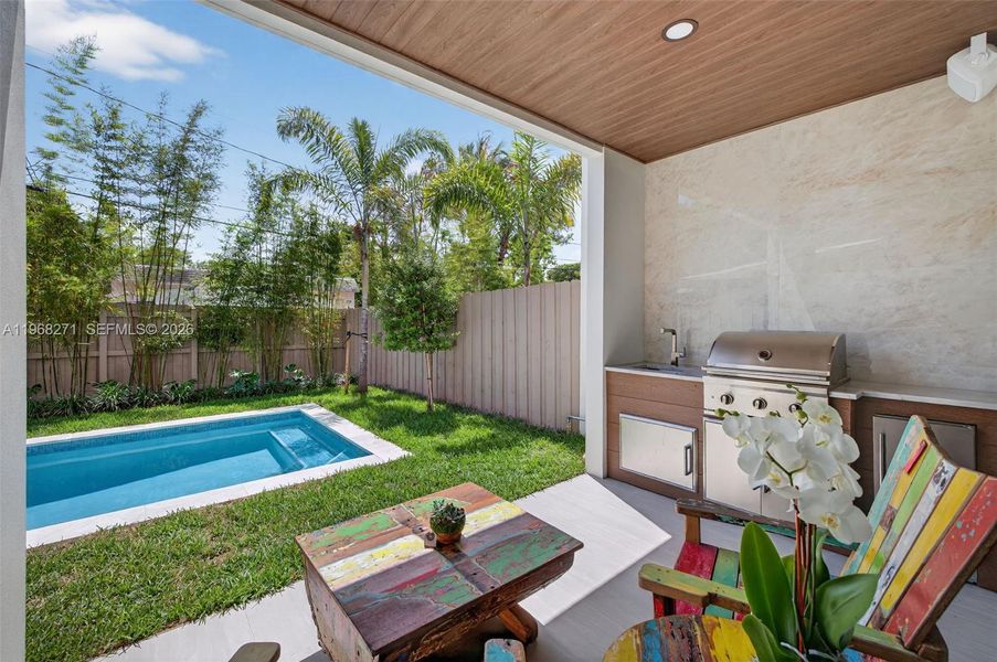 Exterior details and patio area of a home in , Fort Lauderdale (Image 35).