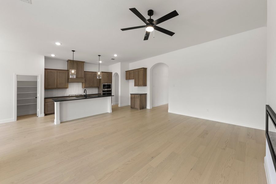 Spacious, unfurnished interior of a new home in Lovers Landing, Forney (Image 16).