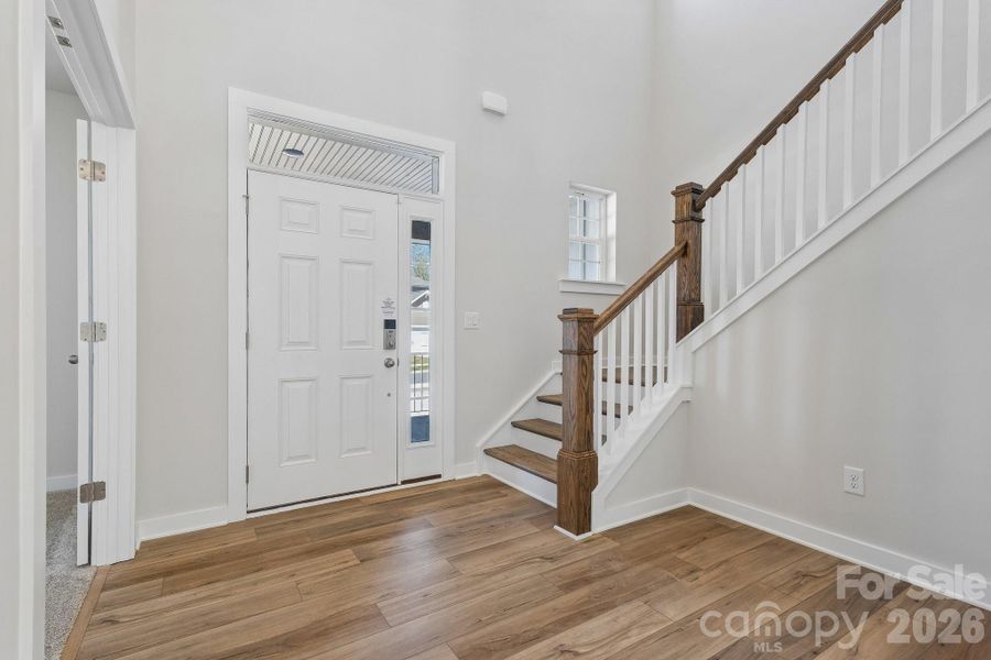 Spacious, unfurnished interior of a new home in Oakridge Farms, Mooresville (Image 9).