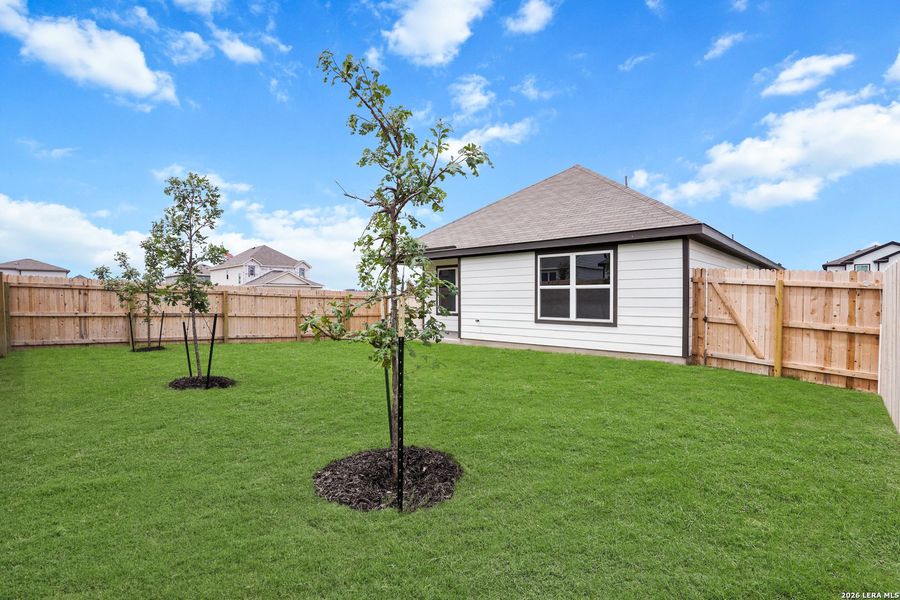 Exterior details and patio area of a home in Applewhite Meadows, San Antonio (Image 3).