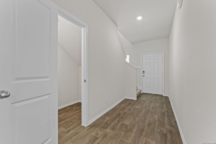 Spacious, unfurnished interior of a new home in Applewood, San Antonio (Image 33). Spacious, unfurnished interior of a new home in Applewood, San Antonio (Image 33).