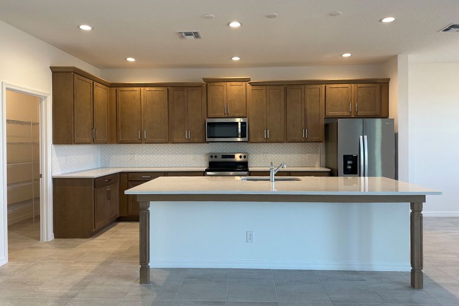 Modern Open-Concept Kitchen in Central Florida Home