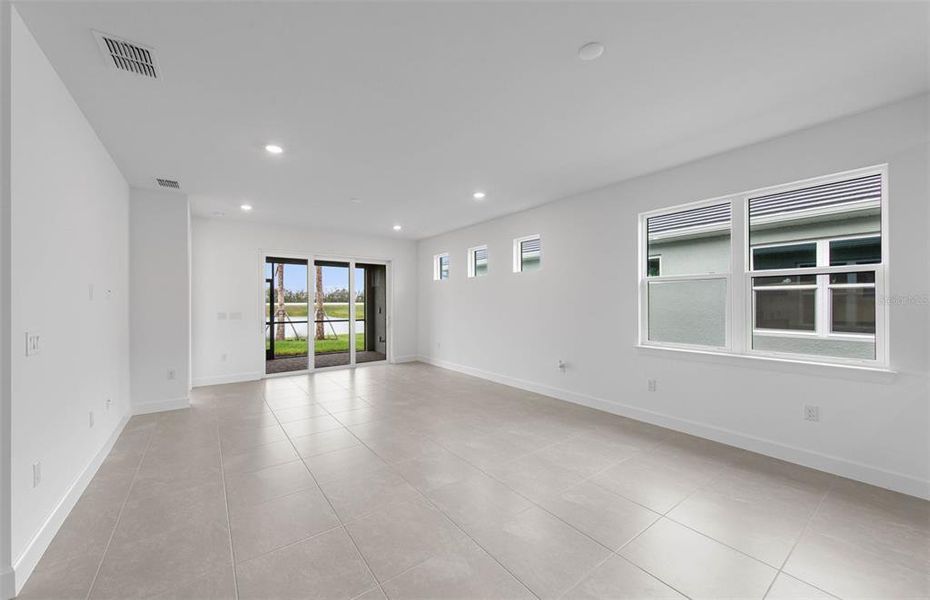 Spacious, unfurnished interior of a new home in Shores at Stillwater, Englewood (Image 25).