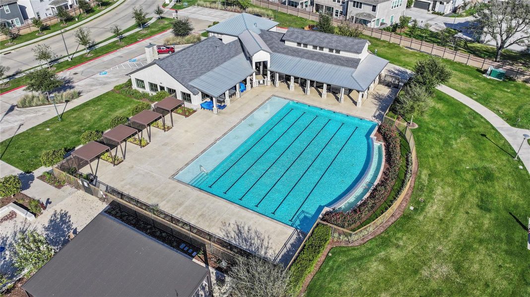 Community amenities in , Houston (Image 40).