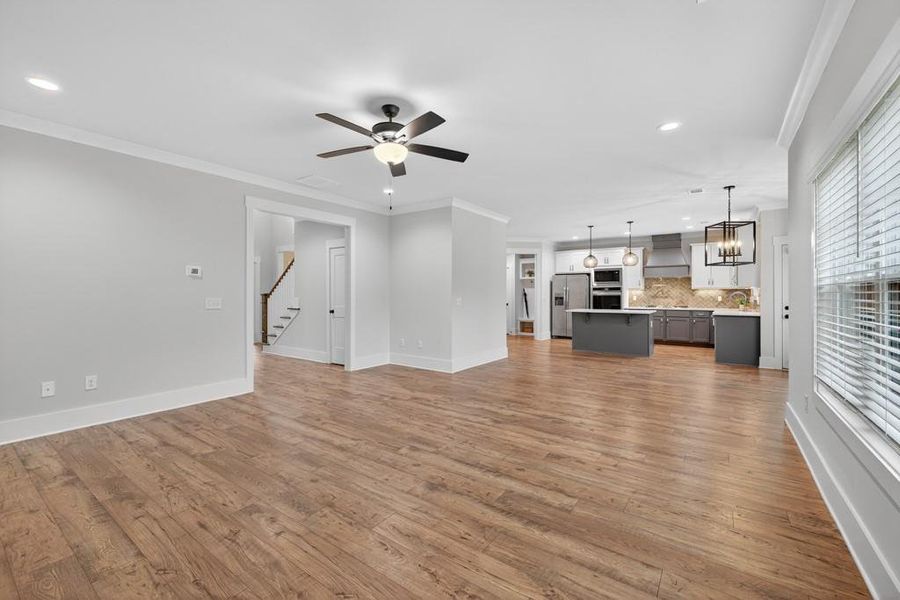 Spacious, unfurnished interior of a new home in Spring Creek, Monroe (Image 30).