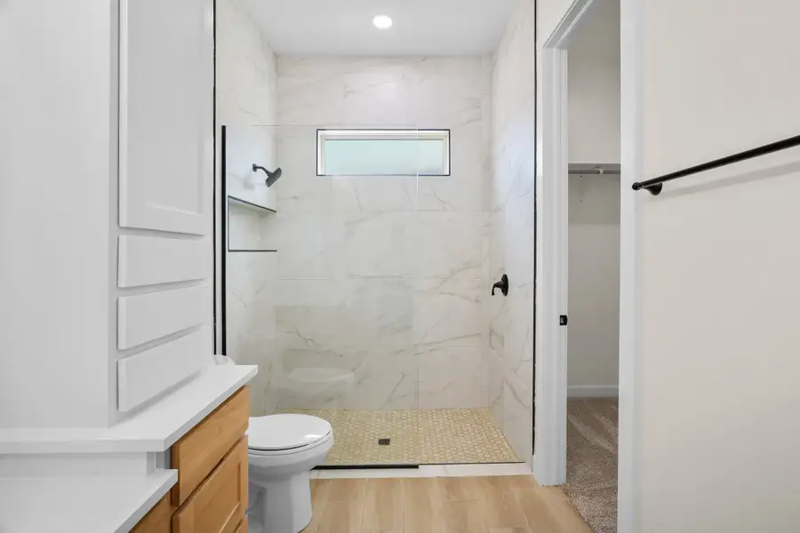 Furnished interior view inside a new home in Verdancia, El Paso (Image 4).