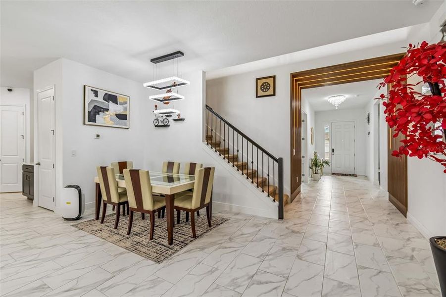 Furnished interior view inside a new home in , Orlando (Image 7).