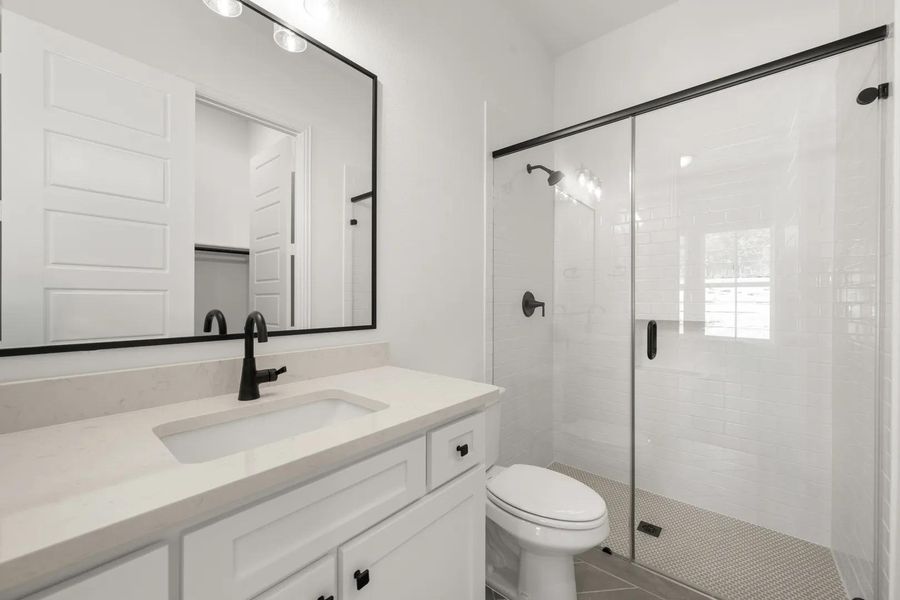 Montclaire C Bathroom 2