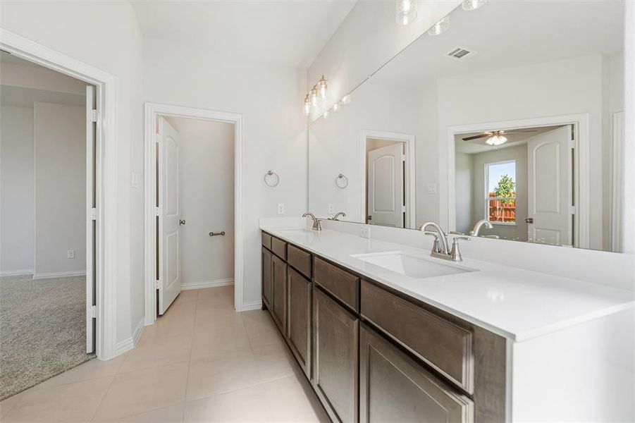 Furnished interior view inside a new home in Morningstar, Aledo (Image 6).