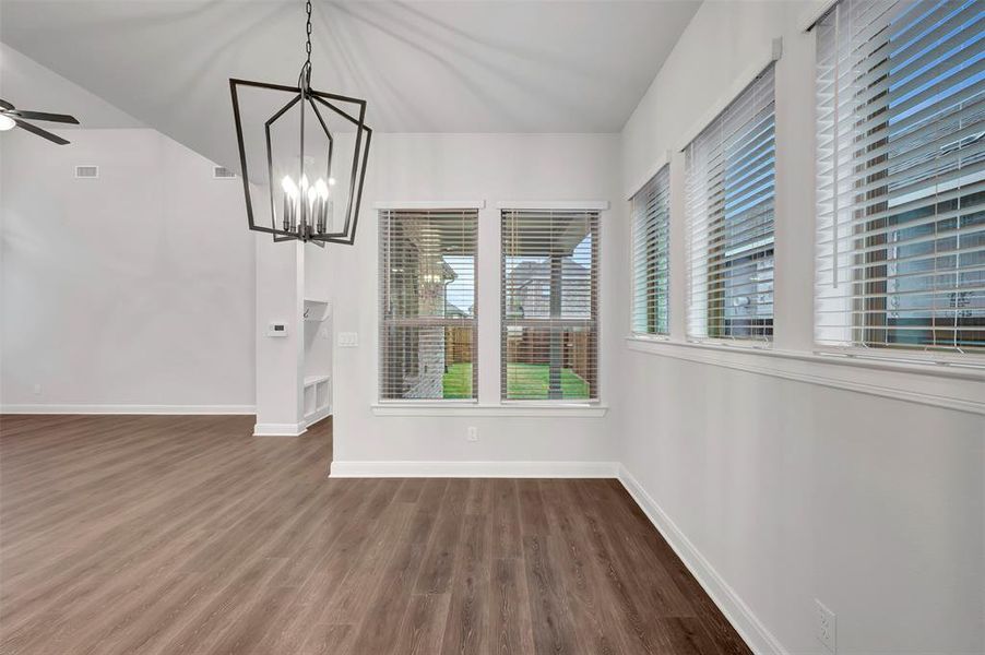 Spacious, unfurnished interior of a new home in Mantua Point Gardens, Van Alstyne (Image 33).