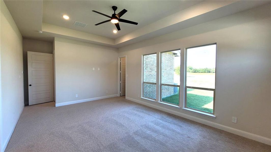 Spacious, unfurnished interior of a new home in , Red Oak (Image 16). Spacious, unfurnished interior of a new home in , Red Oak (Image 16).