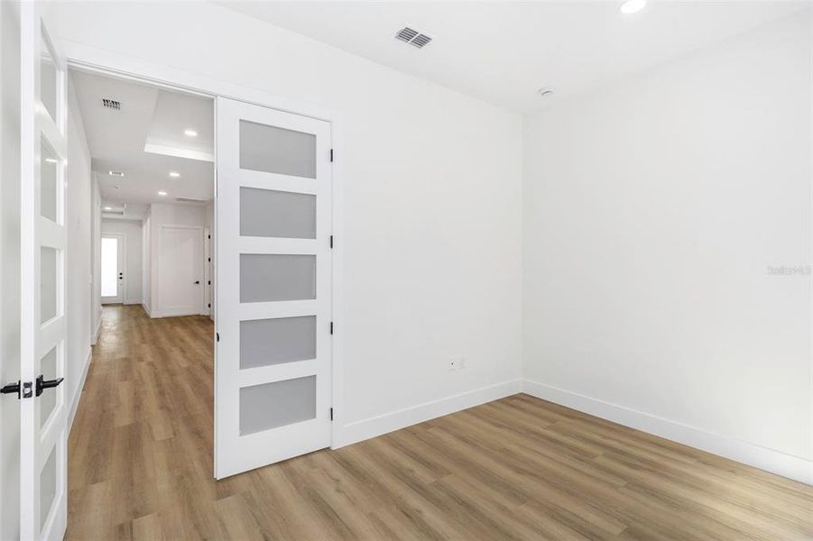 Spacious, unfurnished interior of a new home in , St. Petersburg (Image 47). Spacious, unfurnished interior of a new home in , St. Petersburg (Image 47).