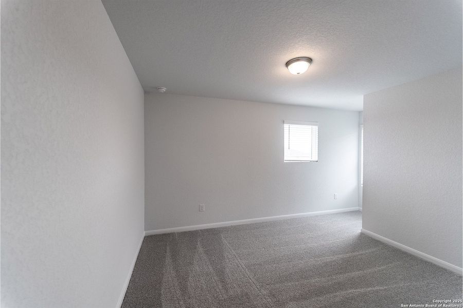 Spacious, unfurnished interior of a new home in Willow View, Converse (Image 14).