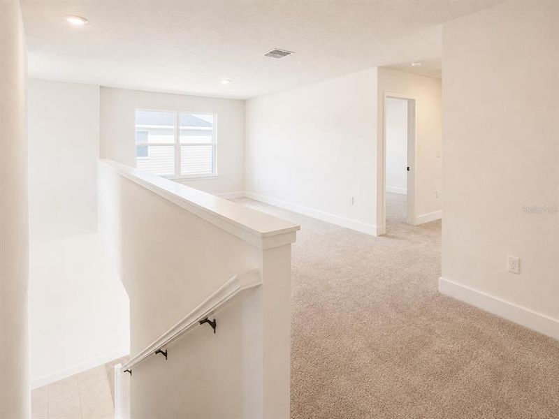 Spacious, unfurnished interior of a new home in , St. Cloud (Image 13).