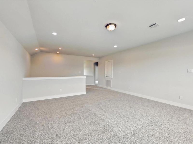Spacious, unfurnished interior of a new home in Lago Mar, Texas City (Image 35). Spacious, unfurnished interior of a new home in Lago Mar, Texas City (Image 35).