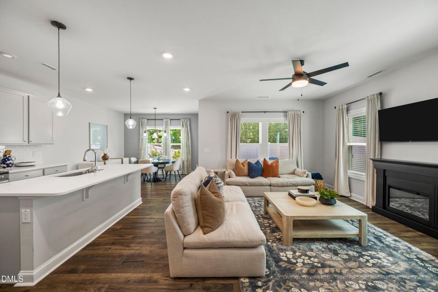 7 -530 barrington row ave, interior