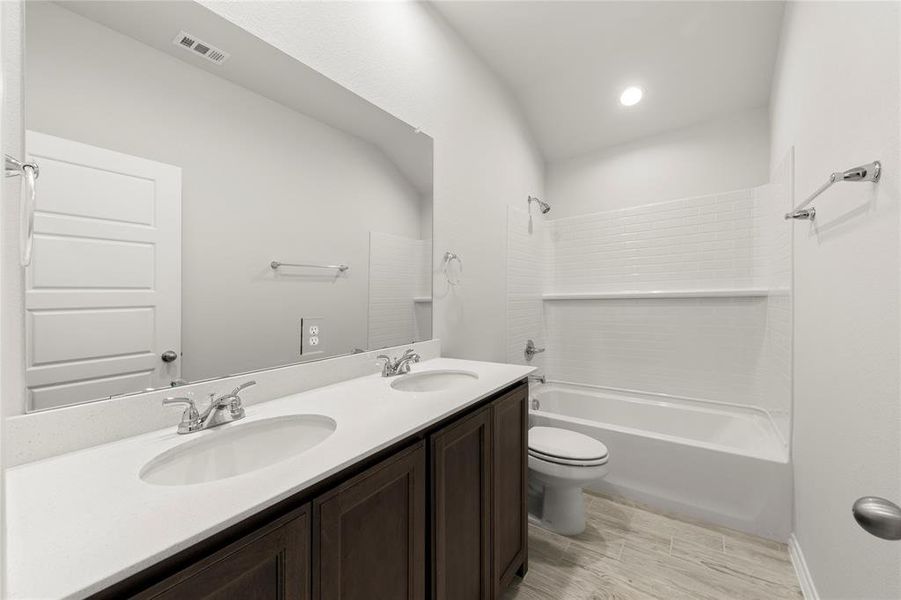 05. 1405 Hillbrook - 2ND Bath 05. 1405 Hillbrook - 2ND Bath