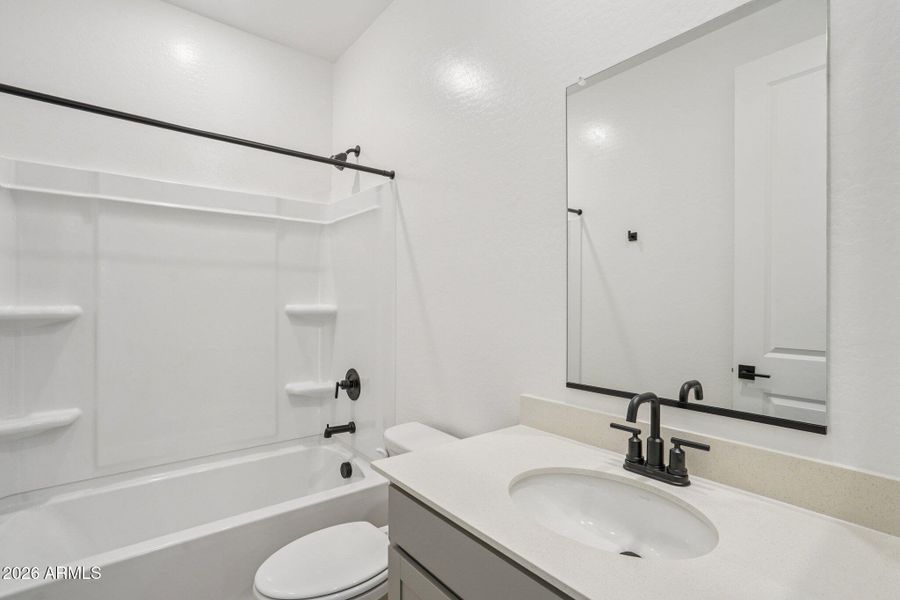 45-web-or-mls-W Brown St-S0104-045