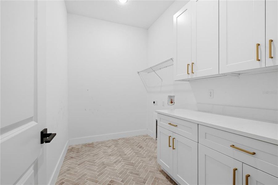 Furnished interior view inside a new home in , Dunnellon (Image 7).