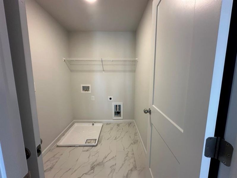 Spacious, unfurnished interior of a new home in , Buford (Image 11).