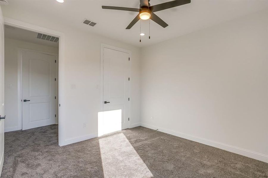 Spacious, unfurnished interior of a new home in , Grandview (Image 22).