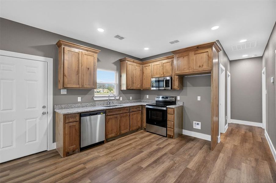Furnished interior view inside a new home in , Mineral Wells (Image 9).