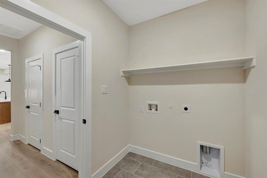 Spacious, unfurnished interior of a new home in Elevon, Lavon (Image 21).