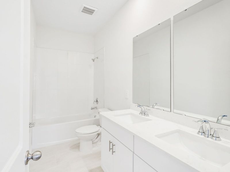 Furnished interior view inside a new home in Cyrene at Minneola, Minneola (Image 6).