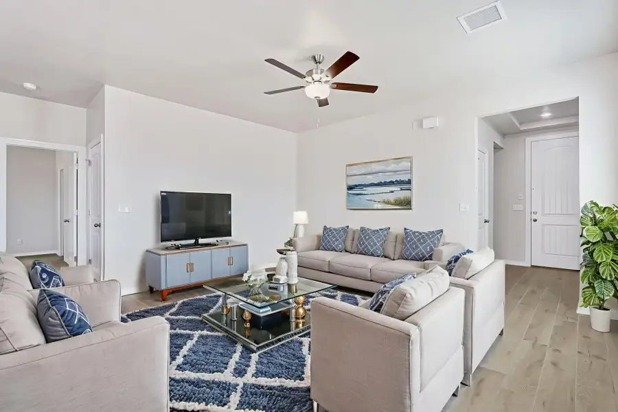 Representative furnished interior of a home built from the Desert Willow by View Homes in Paseo del Este, El Paso (Image 8). Representative furnished interior of a home built from the Desert Willow by View Homes in Paseo del Este, El Paso (Image 8).